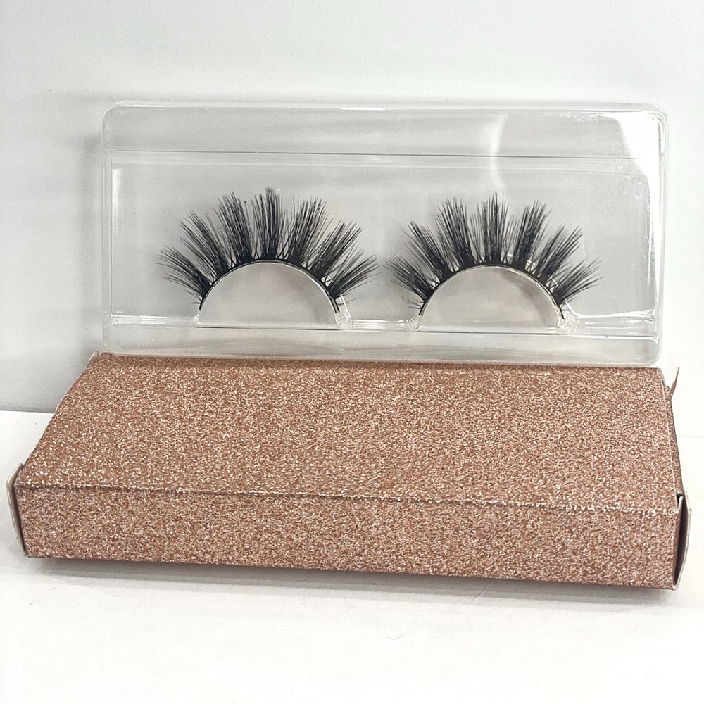 Lashes - Rude - Picture 2 of 3